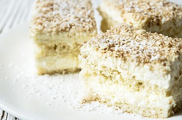 Raffaello 60zl #ciasto #wypieki #wypiekimielec #mielec #ciastonazamówienie #deser #święta #ciasta #CiastaNaZamówienie #WypiekiMielec #Mielec #raffaello