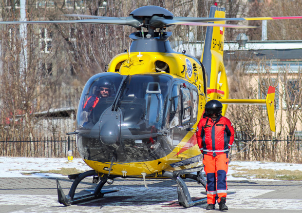 Helikopter medyczny i pilot