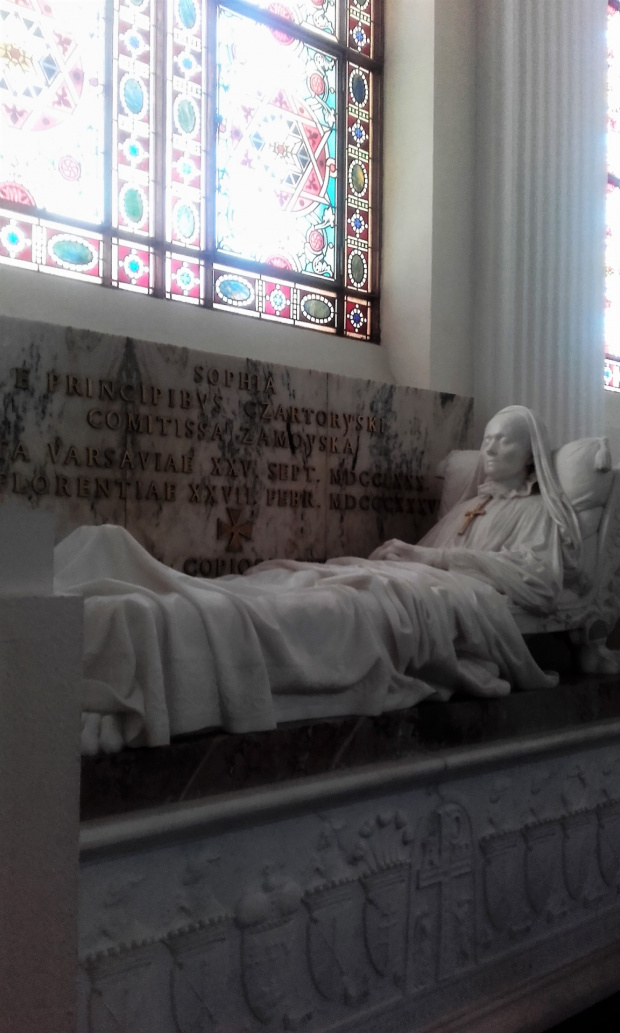 Zofia z Czartoryskich Zamoyska -kopia jej nagrobka w kaplicy pałacowej w Kozłówce