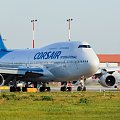 Kołowanie "Podniebnego Korsarza" - Boeing 747 Francuskiej Linii Corsair.