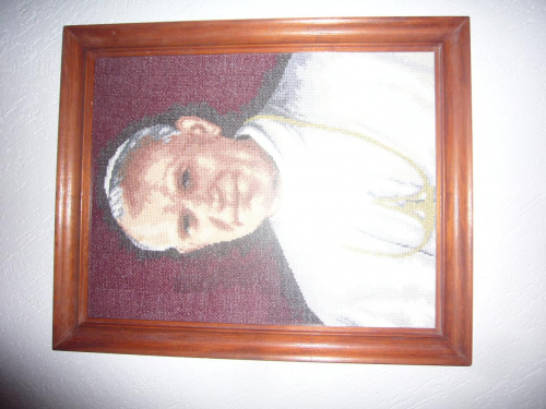 sprzedam obraz papieża Jana Pawła II w ładnej drewnianej ramie, cena 90 zł