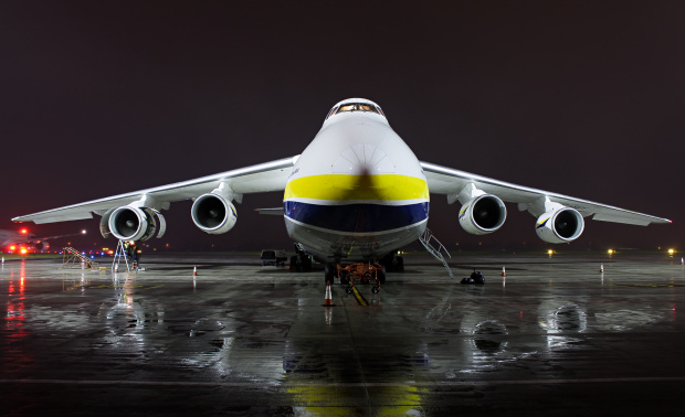 Niespodziewany przedświąteczny gość - Antonov 124